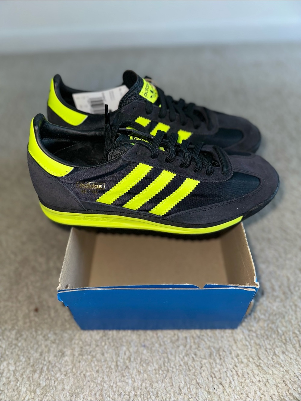 2025 Adidas SL72 RS 'Black Solar Yellow’ - Picture 3 of 5